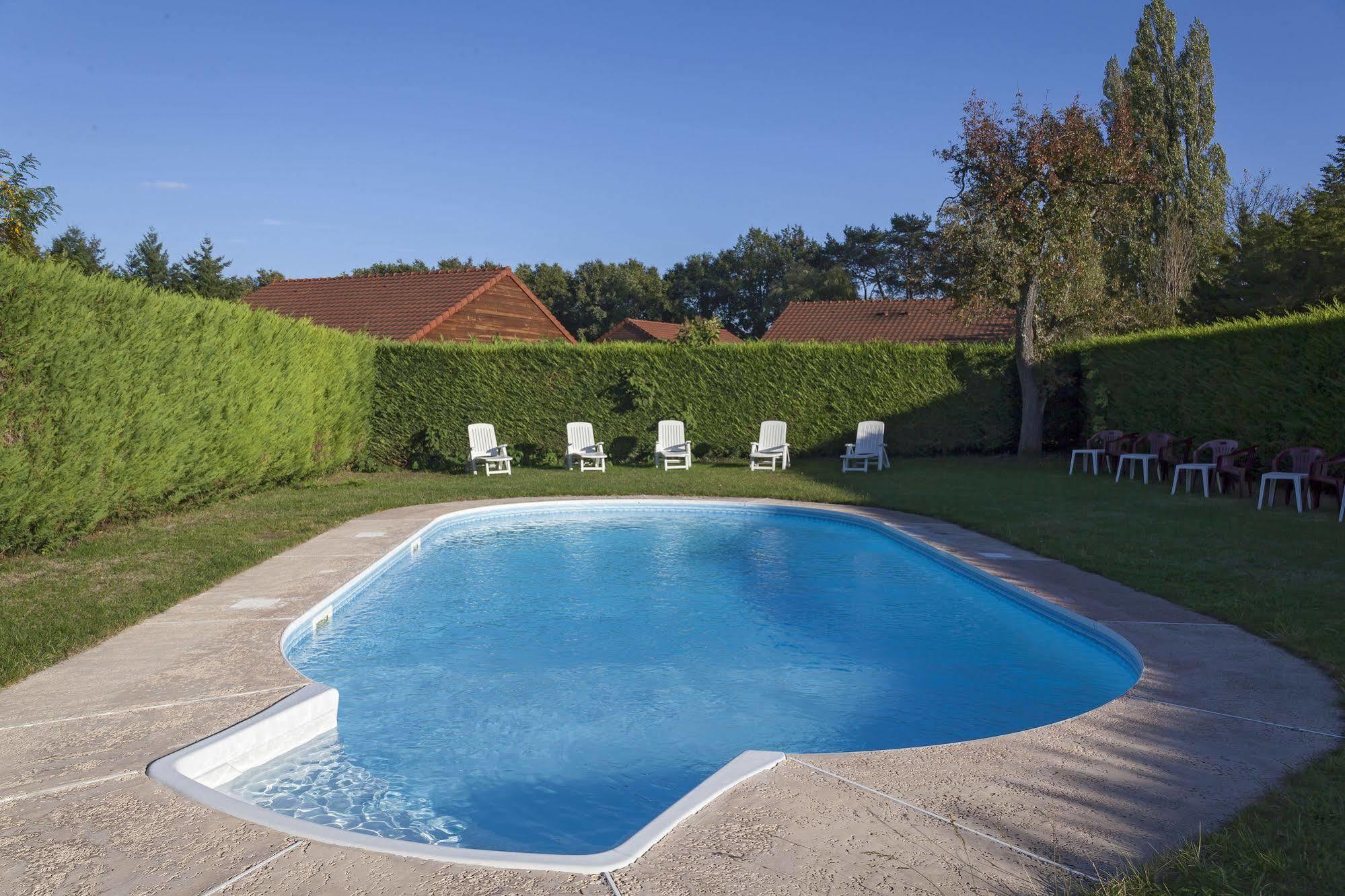 Le Chalet De La Foret Hotel 3 Etoiles Et Restaurant Vierzon Exteriér fotografie
