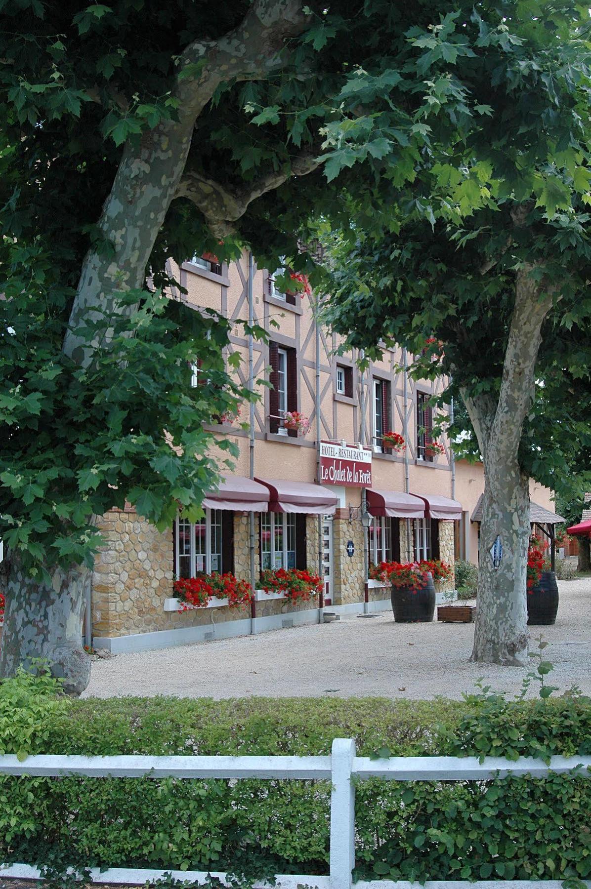 Le Chalet De La Foret Hotel 3 Etoiles Et Restaurant Vierzon Exteriér fotografie